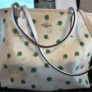 Coach green apple city tote